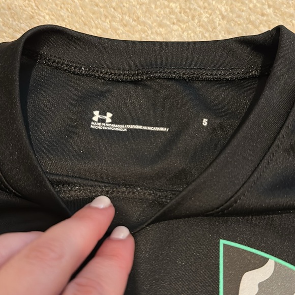 Under Armour Short Sleeve Tee Shirt - Picture 2 of 2